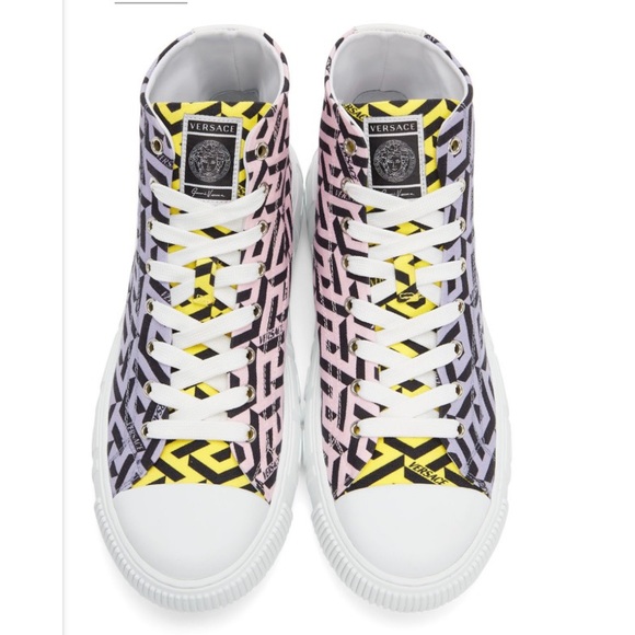 Versace La Greca Men's
Split Leather High-Top
Sneakers Size 44 EU / 11
US Multi - Picture 6 of 14